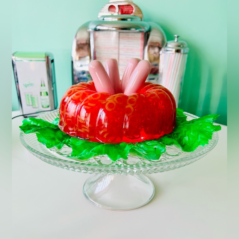 Retro Kitschy Mid Century Tomato Aspic Jello Light